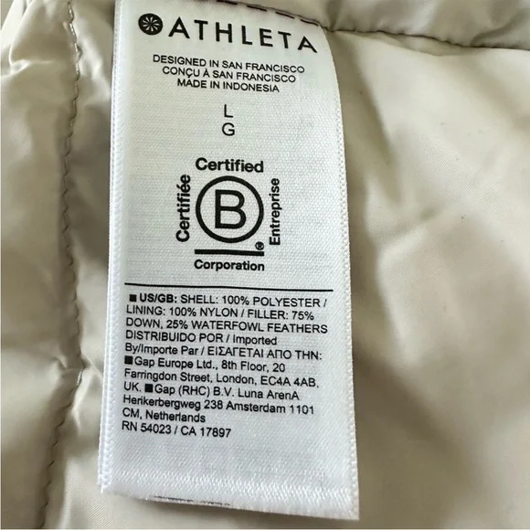 Athleta Women's Puffer Jacket in Cream/ tan - Picture 9 of 9